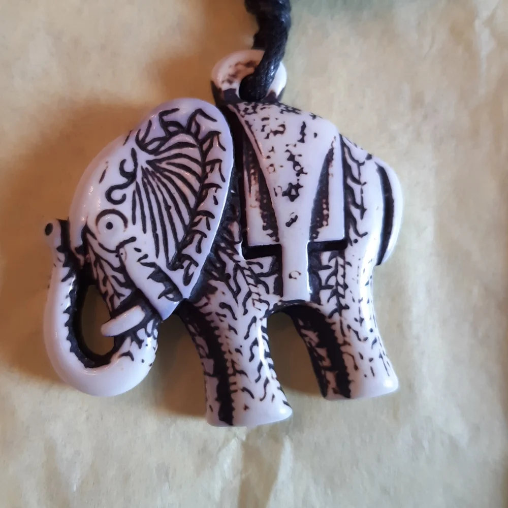 Exotic & Trendy Unisex Elephant necklace
